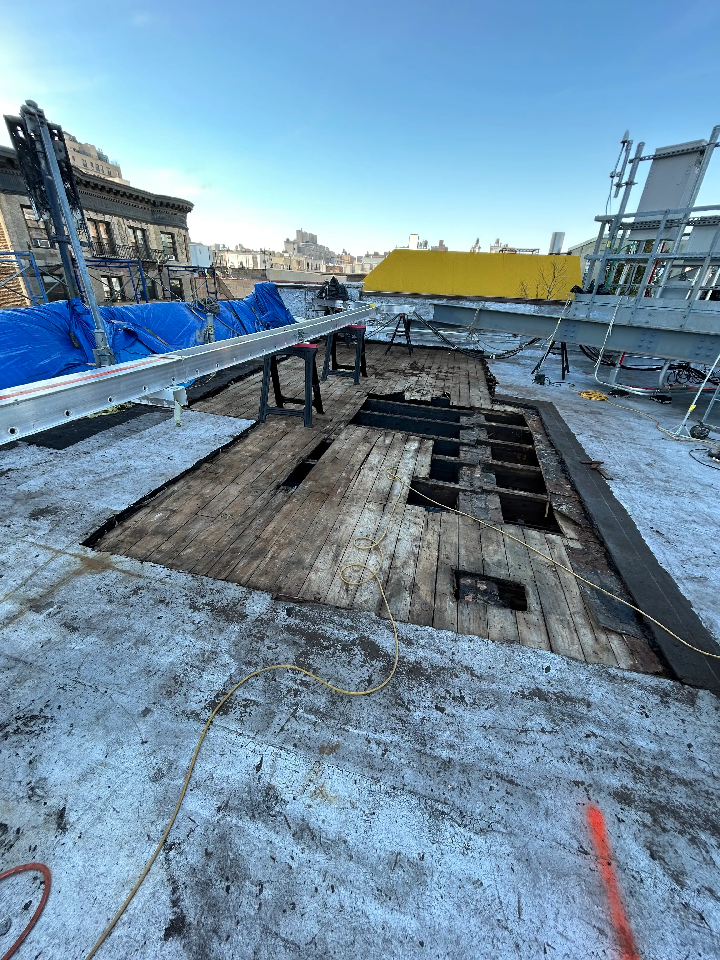 Roof asbestos removal